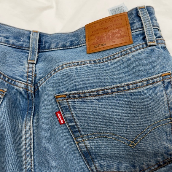 Levi’s 501 90’s Jeans - Picture 8 of 8